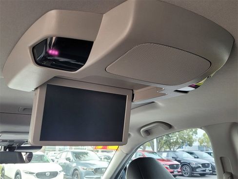 Used 2021 Honda Pilot Touring image 16