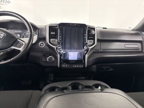 Used 2024 RAM 2500 Big Horn w/ Sport Appearance Package image 21