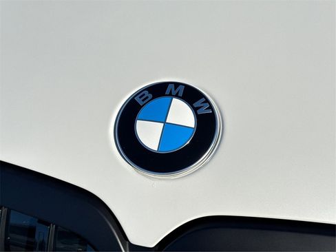 New 2026 BMW X7 M60i w/ Executive Package image 18