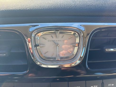 Used 2013 Chrysler 200 Limited image 28