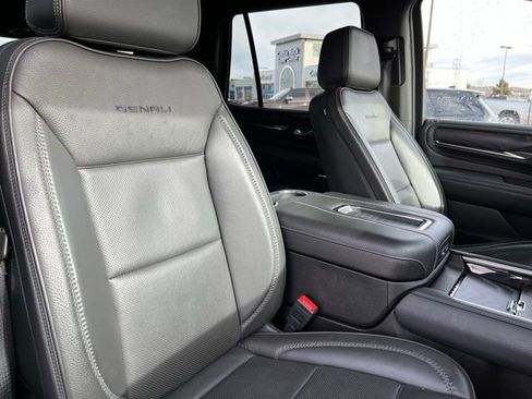 Used 2024 GMC Yukon Denali image 25
