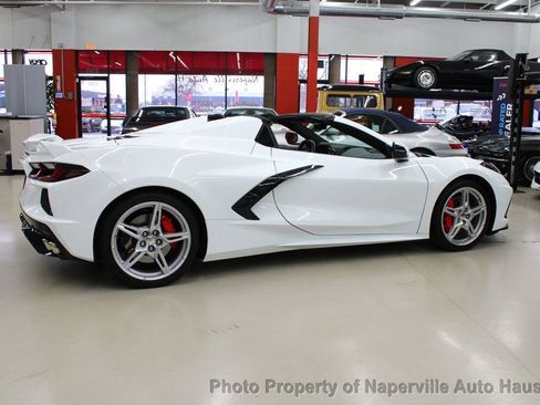 Used 2021 Chevrolet Corvette Stingray Premium Conv w/ Z51 Performance Package image 11