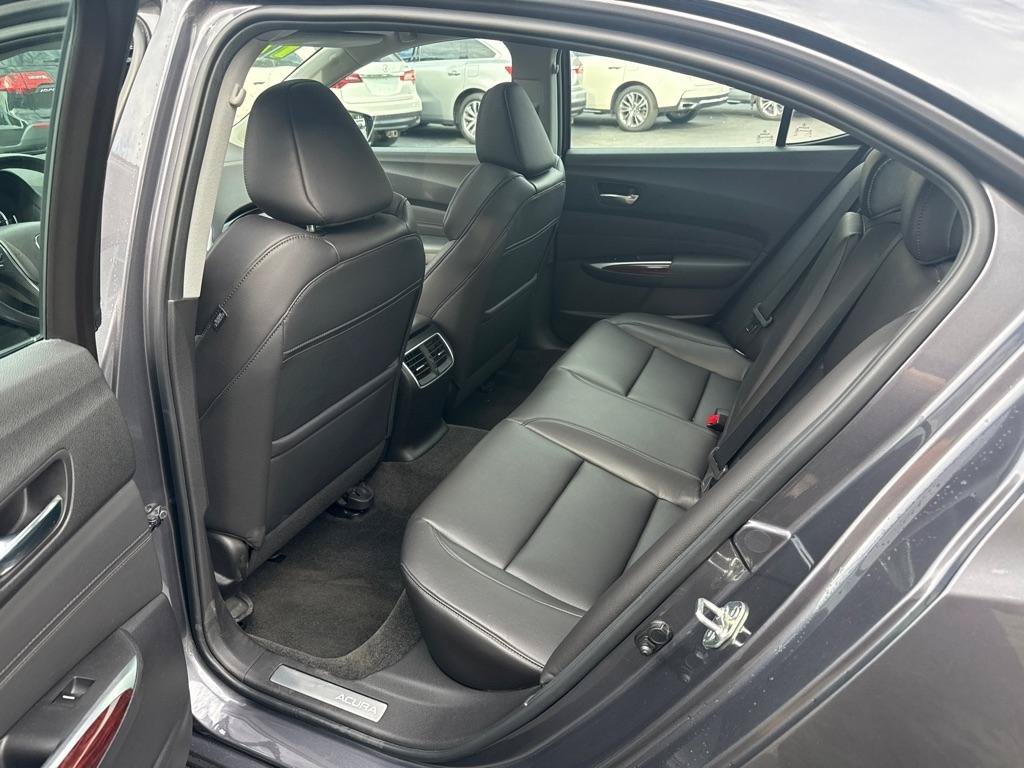 Used 2017 Acura TLX FWD image 13