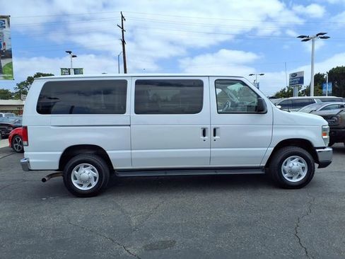 Used 2014 Ford E-350 and Econoline 350 XLT RWD image 22
