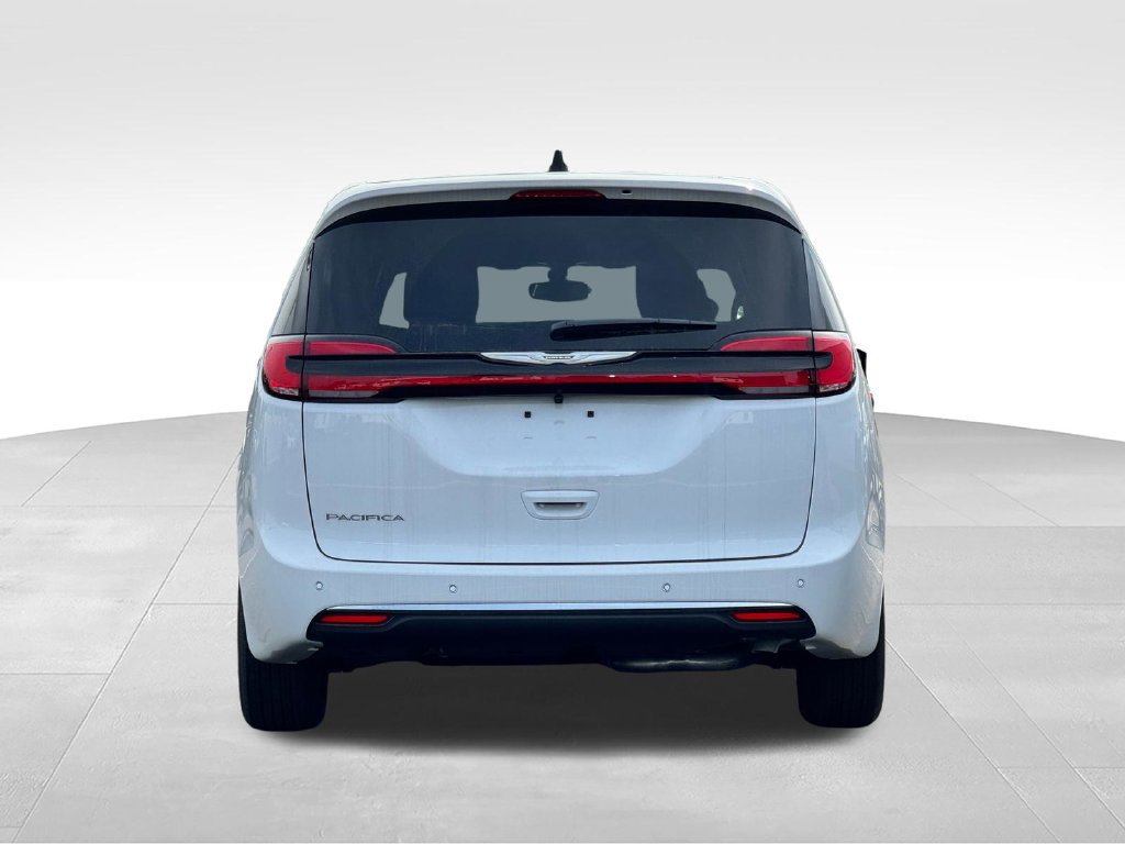 New 2026 Chrysler Pacifica Select FWD image 6