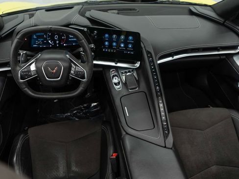 Used 2021 Chevrolet Corvette Stingray Preferred Conv w/ Z51 Performance Package image 10