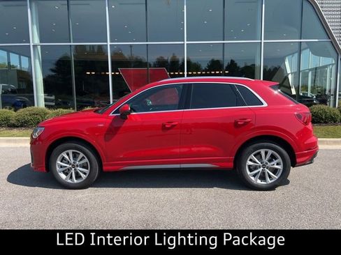 New 2025 Audi Q3 2.0T Premium image 3