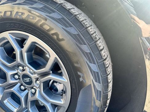 Certified 2025 Ford Expedition Active image 24