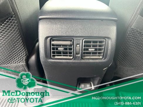 Used 2022 Toyota 4Runner SR5 AWD/4WD image 11