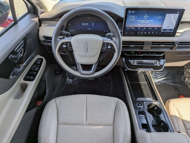 Certified 2024 Lincoln Corsair FWD w/ Equipment Group 101A image 16