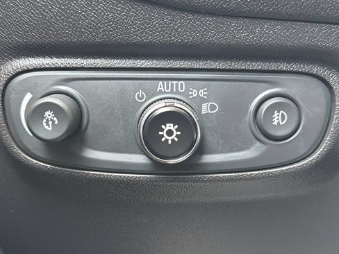 Used 2024 Chevrolet Equinox Premier AWD/4WD image 50