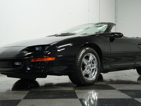 Used 1997 Chevrolet Camaro Z28 w/ Preferred Equipment Group 2 image 19