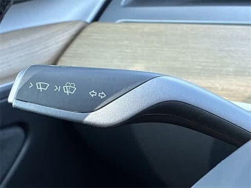 Used 2023 Tesla Model 3 Standard Range image 28