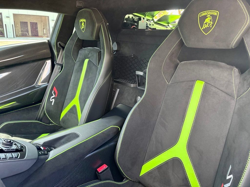 Used 2019 Lamborghini Aventador SVJ AWD/4WD image 24