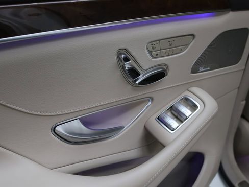 Used 2016 Mercedes-Benz S 550 4MATIC Sedan w/ Sport Package image 20