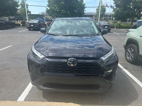 Used 2024 Toyota RAV4 LE AWD/4WD image 2