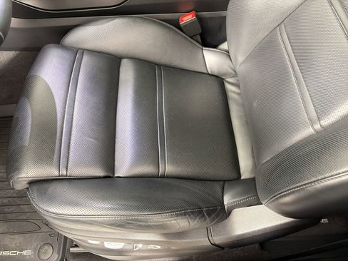 Certified 2021 Porsche Cayenne Coupe AWD/4WD image 21