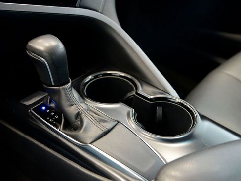 Used 2019 Toyota Camry SE image 24