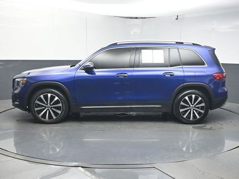 Used 2021 Mercedes-Benz GLB 250 w/ Premium Package image 5