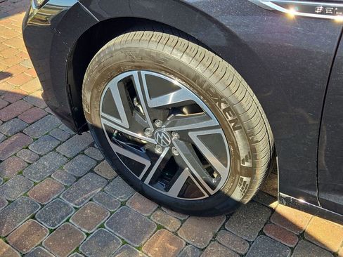 Used 2023 Volkswagen Jetta SEL image 11