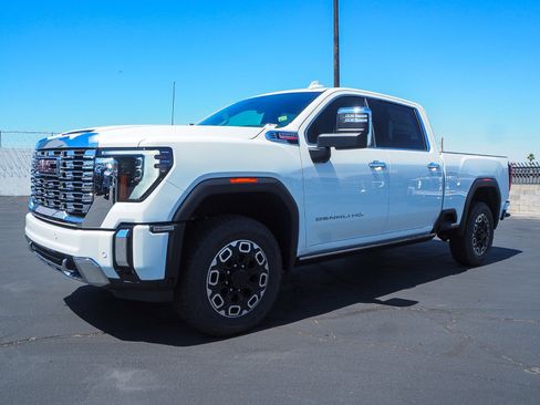 New 2024 GMC Sierra 2500 Denali w/ Denali Reserve Package AWD/4WD image 2
