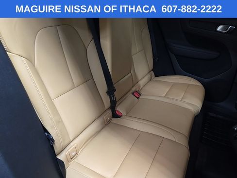 Used 2021 Volvo XC40 T5 Inscription w/ Climate Package AWD/4WD image 17