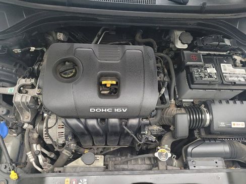 Used 2018 Hyundai Elantra SE FWD image 30