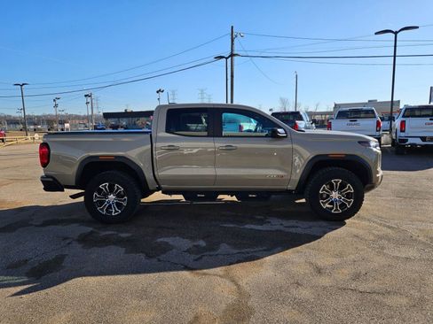 Used 2024 GMC Canyon AT4 w/ Technology Package image 7