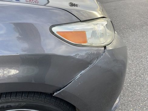 Used 2015 Toyota Sienna L image 22