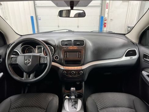 Used 2017 Dodge Journey SXT w/ Comfort/Convenience Group FWD image 10