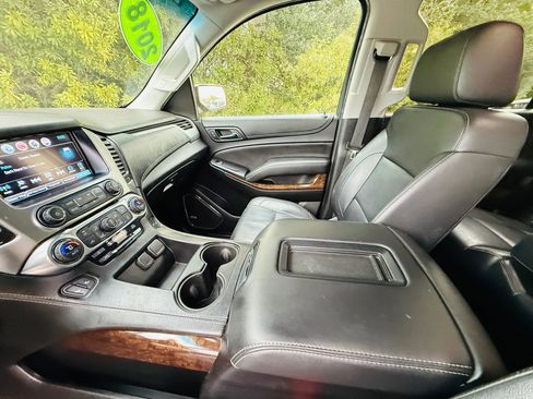 Used 2018 Chevrolet Suburban LT image 50