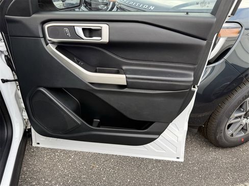 Used 2021 Ford Explorer XLT w/ Equipment Group 202A image 38