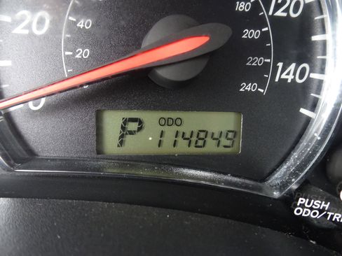 Used 2012 Toyota Corolla S image 19