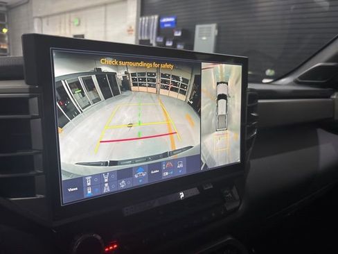 Used 2025 Toyota Tundra Limited image 38