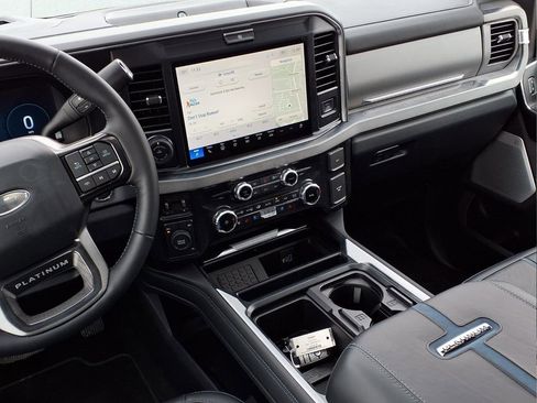 New 2025 Ford F450 Platinum image 5