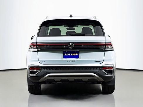 New 2026 Volkswagen Taos SE AWD/4WD image 6