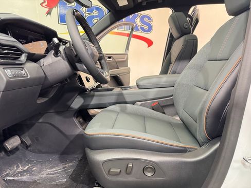 New 2026 GMC Acadia AT4 w/ Super Cruise Package image 9