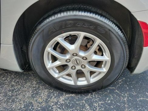 Used 2024 Chrysler Pacifica Touring-L FWD image 31