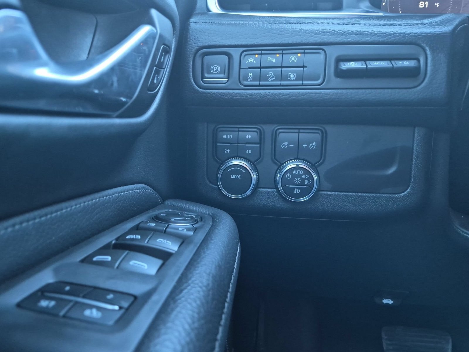 Used 2023 GMC Yukon Denali AWD/4WD image 16