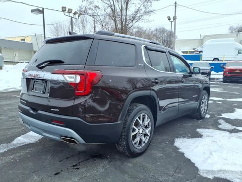 Used 2020 GMC Acadia SLT w/ Driver Alert Package II image 3