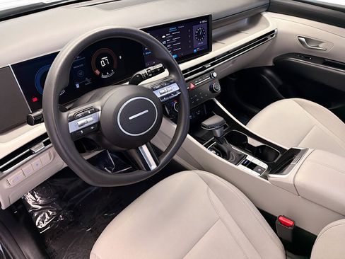 Used 2025 Hyundai Tucson SEL image 7