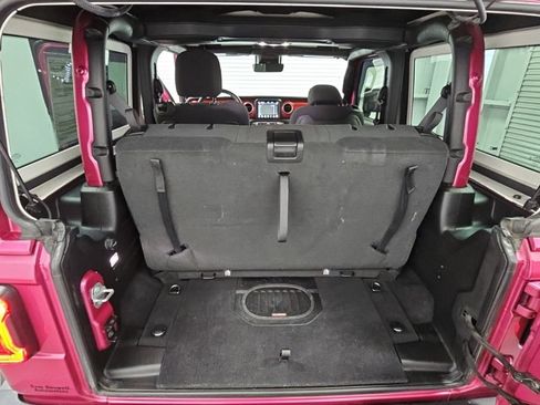 Used 2021 Jeep Wrangler Rubicon AWD/4WD image 35