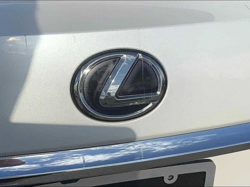 Used 2017 Lexus RX 450h AWD image 32