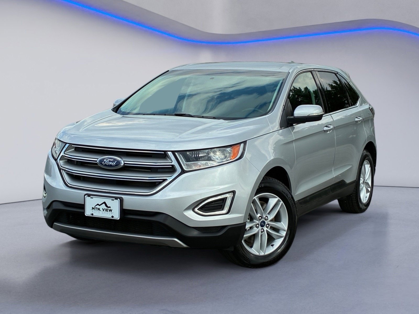 Used 2016 Ford Edge SEL w/ Equipment Group 201A AWD/4WD image 2