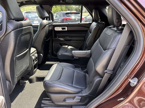 Used 2020 Ford Explorer ST w/ ST High-Performance Pack AWD/4WD image 14