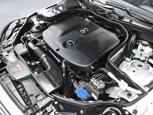 Used 2014 Mercedes-Benz E 250 BlueTEC Sedan image 32