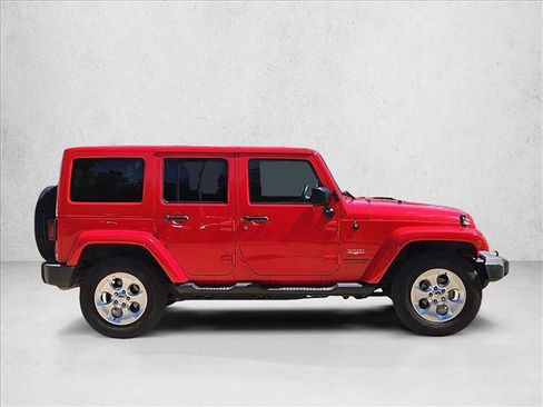 Used 2015 Jeep Wrangler Unlimited Sahara w/ Connectivity Group image 4