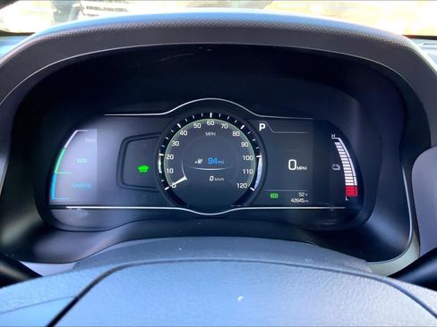 Used 2018 Hyundai Ioniq Electric image 25