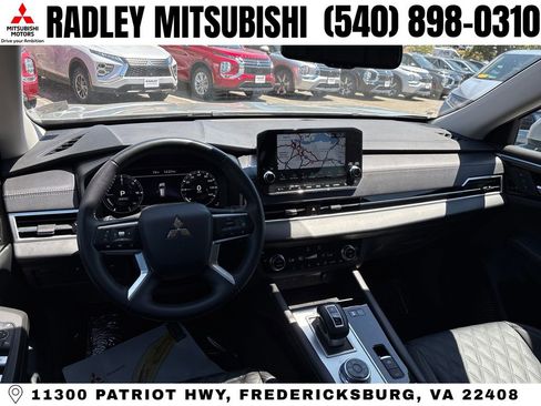 Used 2023 Mitsubishi Outlander SEL AWD/4WD image 14