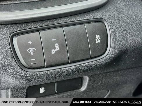 Used 2019 Kia Sorento S FWD image 10
